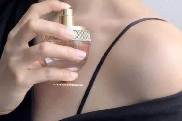 香水怎麼噴？男女必學5個技巧