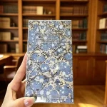 Bucoliques-de-Provence手持包裝盒特寫